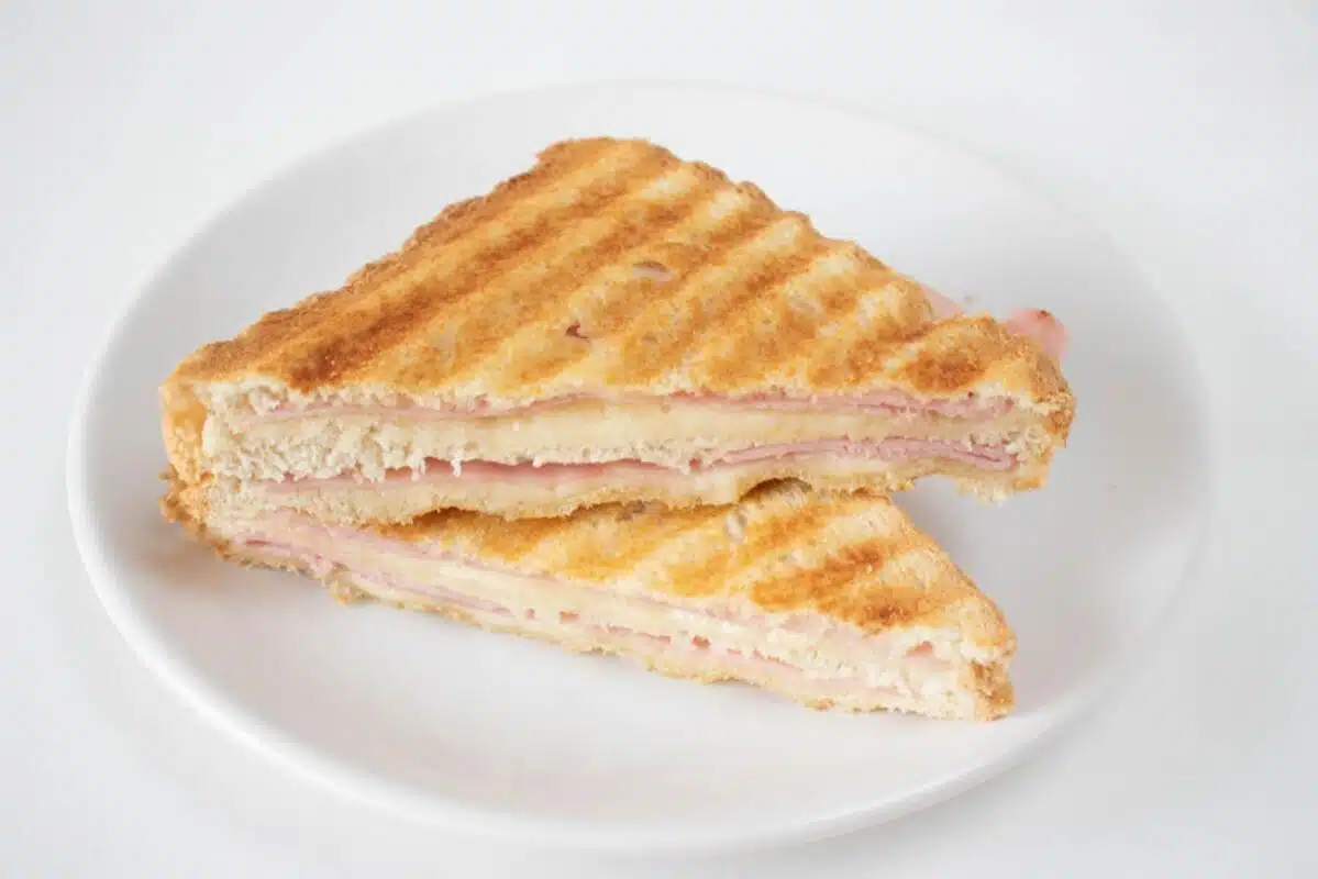 Misto com pão francês